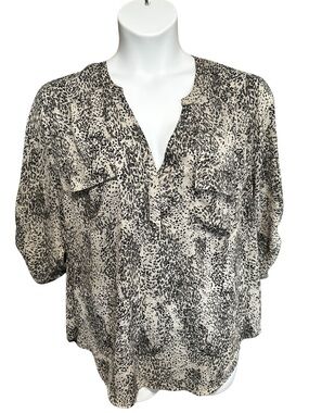 Torrid Harper Women’s Plus-Size 2X Animal Print 3/4 Sleeve V-Neck Blouse